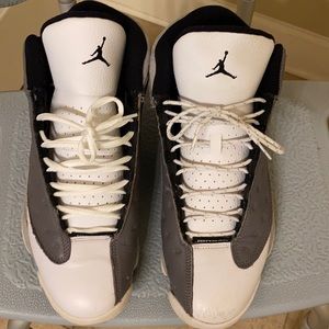 Jordan 13s sz11.5 white/grey